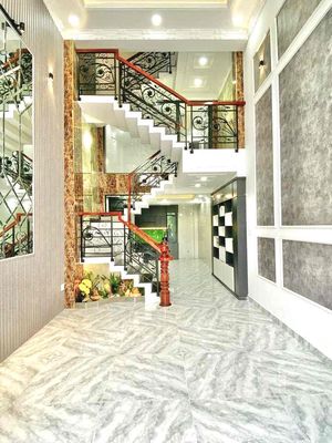 Nhà 5 Tầng 6 Phòng Ngủ, 5 Máy Lạnh, Đường Lê Văn Quới — ảnh 1