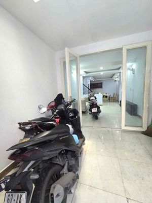 Trệt lầu 4 12m có 2pn 2wc sẵn máy lạnh nguyễn tư giản giá 9tr — ảnh 1