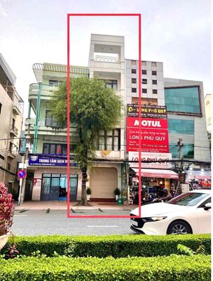 Cho thuê nhà 1 trệt 4 lầu mặt tiền đường 30 tháng 4 ngã 3 quang trung — ảnh 1