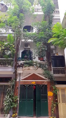 Bán nhà riêng Vũ Thạnh,Đống Đa,10,4 tỷ, 45m2,5m đường,ô tô trong nhà — ảnh 1