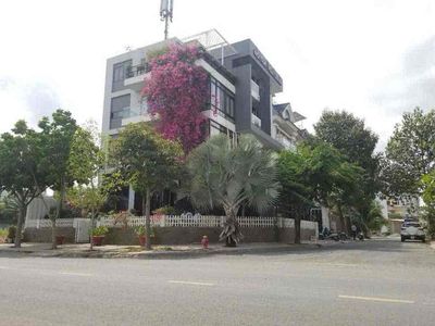 Cho Thuê Nhà Góc 2 Mặt Tiền Đặng Như Mai, 320m², Có Thang Máy — ảnh 1