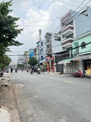Mặt tiền đường 12m ngang lớn 4.7m nở hậu cực đẹp — ảnh 1