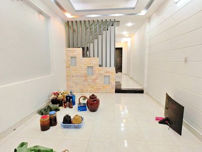 Cho thuê nhà nguyên căn man thiện – 2 tầng, 2pn, giá chỉ 9 triệu! — ảnh 1