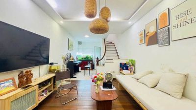 Nhà 5 tầng Hào Nam, Đống Đa, Hà Nội - 40m ra phố — ảnh 1