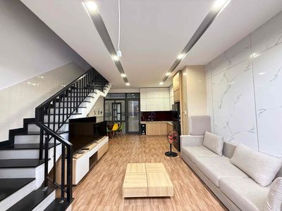 Cho thuê nhà đẹp 3 tầng 3pn đường lý văn tố gần biển mỹ khê 22tr — ảnh 1