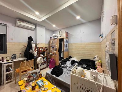 Trống lại studio cửa sổ full nội thất ngay trung tâm Quận 7 — ảnh 1