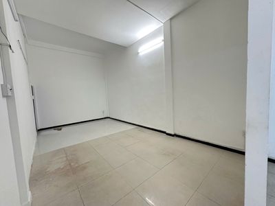 Cho thuê MBKD tầng trệt đường Nguyễn Tri Phương P9 Quận 10. — ảnh 1
