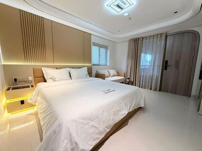 Căn hộ studio mới - có hồ bơi & phòng gym — ảnh 1