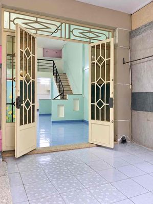 Nhà phú thọ hoà 4x18m đúc lửng 2 phòng ngủ 9tr — ảnh 1