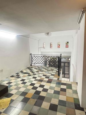 Cho thuê nguyên căn - 9x 4 - 4 tầng - 6 phòng MT Nguyễn Ngọc lộc Q.10 — ảnh 1