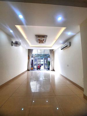 Nhà đẹp tên lửa đường 12m 4x20m 4 tầng 4pn có nội thất — ảnh 1