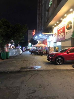 Căn hộ tầng 11 - Có thang máy - Chung cư Bàu Cát 2 - 2 phòng ngủ — ảnh 1