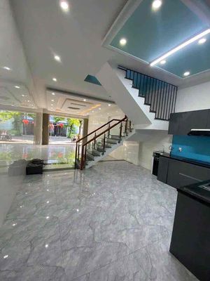 Nhà 2 tầng 2Pn đường Diệp Minh Châu, Hoà Xuân — ảnh 1