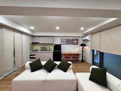Căn hộ 2 phòng ngủ siêu rộng 70m² – gu design hiện đại sát quận 1 — ảnh 1