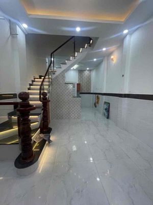 Nhà mới sạch sẽ - trệt 2lầu 3pn 3wc - 405 thống nhất — ảnh 1