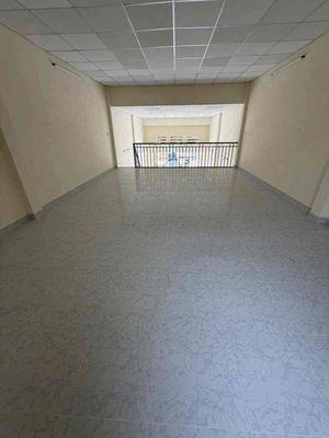 Cho thuê nhà cấp 4 gác lửng mặt tiền hẻm 140 vườn lài — ảnh 1