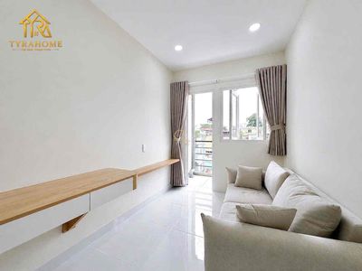 1PN ngay Huỳnh Văn Bánh gần ngã 4 Phú Nhuận, bancong lớn, sofa lớn — ảnh 1