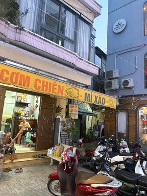 Cho thuê mặt bằng vỉa hè mặt tiền trung tâm quận 3 — ảnh 1