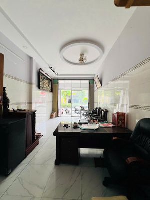 Cho thuê mặt bằng mặt tiền Phạm Huy Thông, Gò Vấp_ Diện tích: 4 × 10m — ảnh 1