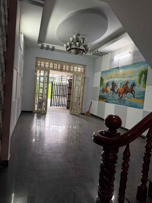 Cho thuê nhà mặt tiền Huynh thi hai TCh q12 270m 2lầu 3PN 4wc 11tr kd — ảnh 1