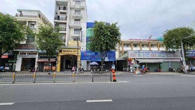 Cho thuê nhà nguyên căn mặt tiền đường trường chinh, p13, tân bình — ảnh 1
