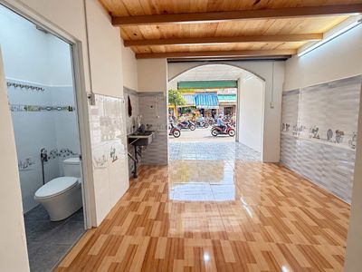 Khu sầm uất ngay ngã tư thủ đức 2 mặt bằng kinh doanh giá tốt — ảnh 1