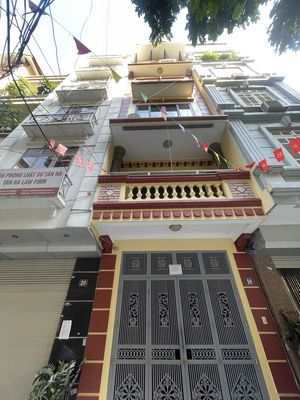 Cho thuê nhà 5T 50m2, gara ô tô, sát phố Dương Quảng Hàm, 4pn — ảnh 1