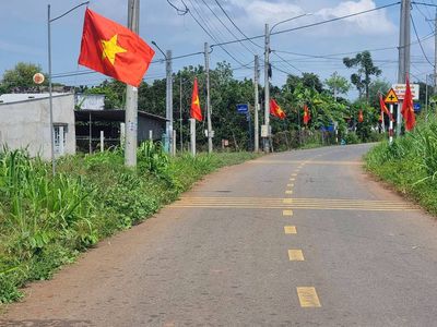 Lô đất thị trấn Đất Đỏ, mặt tiền Trịnh Hoài Đức, 950 triệu, 120m2 — ảnh 1