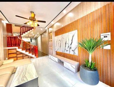 Nhà 3,5 tầng mặt tiền đường đoàn nhữ hài — ảnh 1