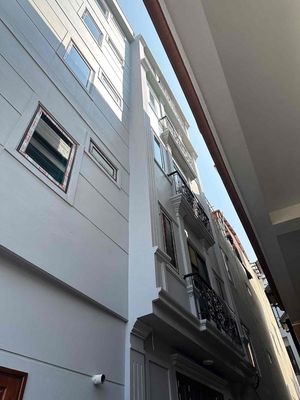 Cho thuê nhà nguyên căn ngõ 373 An Dương Vương 6 tầng thang máy — ảnh 1
