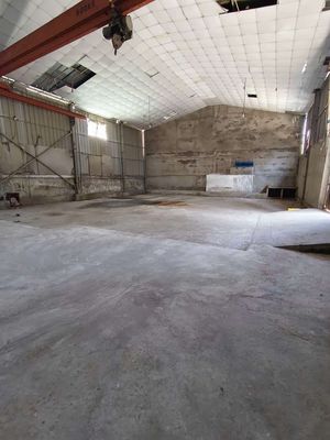 Xưởng Xe Tải 10tan 20 x 15m Có Cẩu Trục điện 3pha — ảnh 1