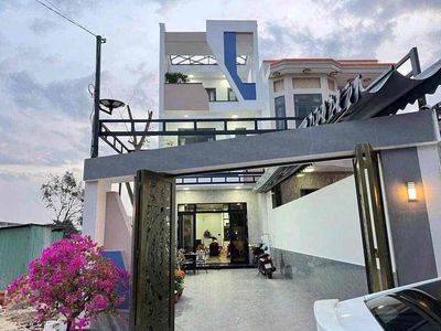 Cho thuê nhà 1 trệt 2 lầu Phường Phú Mỹ 3PN-3WC Đầy Đủ Nội Thất — ảnh 1