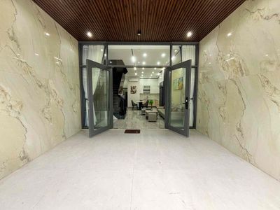 Tôi cho thuê nhà 3 tầng full nội thất cao câp đường nguyễn chính — ảnh 1