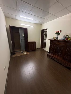 Cho thuê nhà tầng 2 khu 8/3, phường bạch mai — ảnh 1