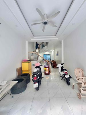 Nhà 4x16 3 Lầu 4PN 5WC Hẻm 8M - Đường số 1 chợ Bình Long — ảnh 1