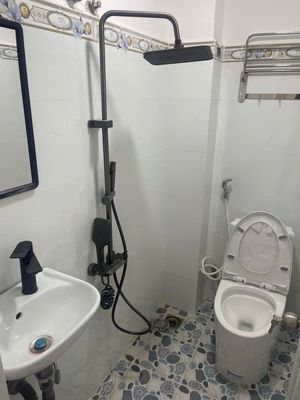 Nhà 3 tầng mới sửa đẹp, 4m x 8m, 3PN, 3WC, hẻm 2m Trần Văn Đang — ảnh 1