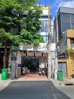 Spa - nha khoa - VP 25 Đồng Nai, Q10. Dt: 6x20m, Kc: trệt 3 lầu - suốt — ảnh 1