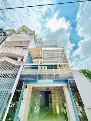 Bán Nhà Sát Dương Quảng Hàm - 3 Tầng - Hẻm Xe Tải — ảnh 1