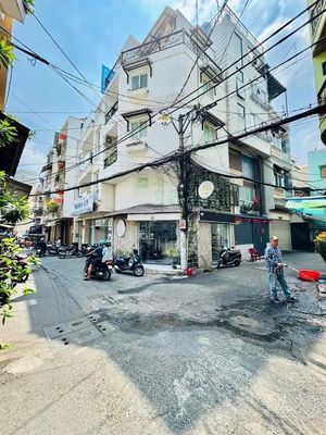 Mặt tiền kinh doanh phan đình phùng 5x6m 1 trệt 4 lầu 4 phòng ngủ — ảnh 1