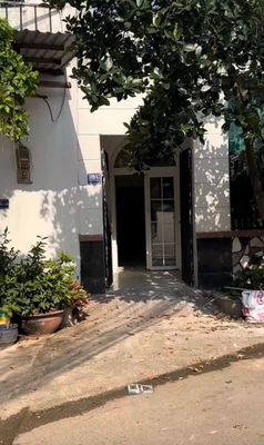 Cho thuê nhà Trệt Lầu Hẻm 93 Ntmk Phú Hoà TDM — ảnh 1