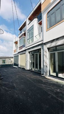 Nhà 1 trệt 1 lầu 3PN 60.5m² Bửu Hòa, 2.8 tỷ — ảnh 1