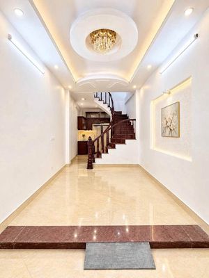 Cho thuê nhà 33m2 x 5 tầng, 3 ngủ, gần Đền Lừ, Tam Trinh — ảnh 1