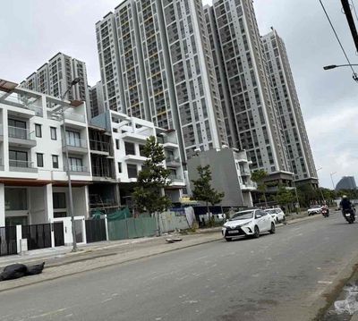 Cho thuê nhà nguyên căn kế chung cư Q7 Riverside. Mặt tiền ô tô có hầm — ảnh 1
