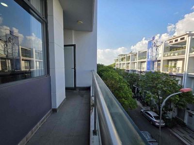 Nhà phố KDC Vạn Phúc 5x21m hầm 4 tầng, hoàn thiện đẹp, có thang máy. — ảnh 1