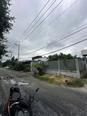 Chủ Ngộp Ngân Hàng Bán Gấp 650m2 đất thổ cư 130m2 Ngay Cầu Vượt Củ Chi — ảnh 1