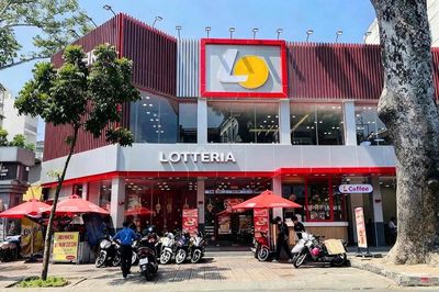Góc 2MT Trần Quang Khải quận 1 DT 20x8m trệt lầu giá thuê 95tr — ảnh 1