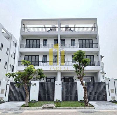 Cho thuê nhà mặt tiền 4 căn liền kề hầm 3 lầu mới xây giá 70 triệu — ảnh 1