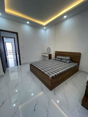 Nhà đẹp 3 phòng ngủ (pn dưới trệt ) dt (3.6x15m) full nội thất — ảnh 1
