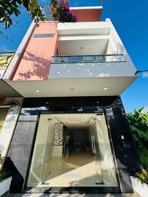 Nhà đẹp mới 3 tầng Bùi Trang Chước- Hoà Xuân 17tr đủ nội thất — ảnh 1