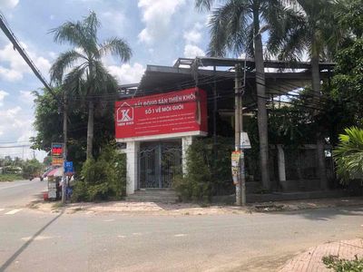 Cho thuê nhà phố sân vườn 2 mặt tiền — ảnh 1